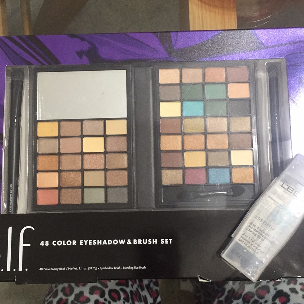 NEW ELF EYESHADOWS & BRUSH SET + CLEANSING